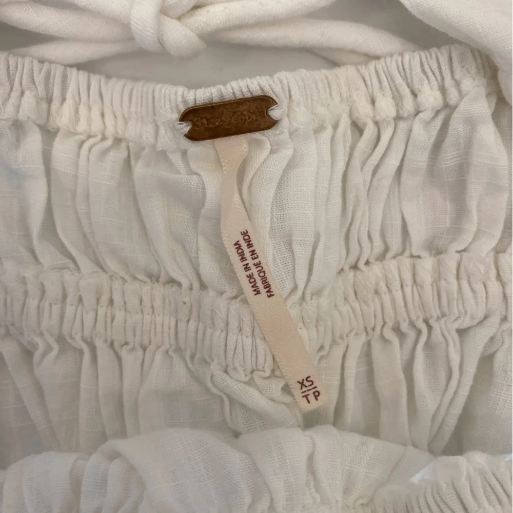 Free People || Phoebe‎ Smocked Puff Sleeve Lace Up Open Back Top White XS